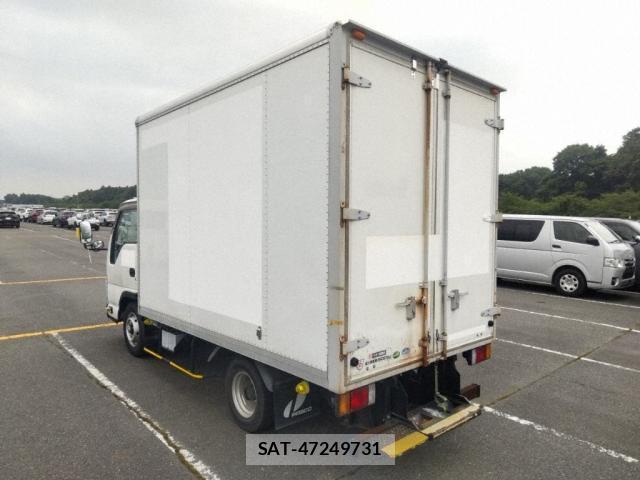 Isuzu ELF TRUCK 2015-05 8008855-1