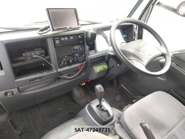 Isuzu ELF TRUCK 2015-05 8008855-2