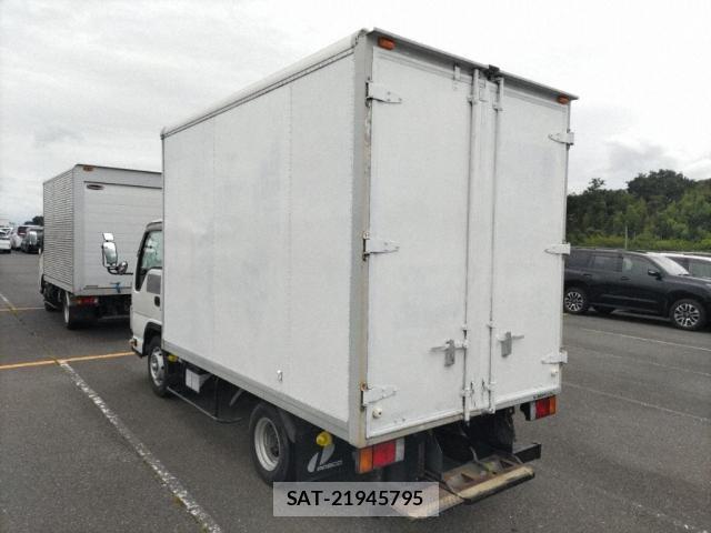 Isuzu ELF TRUCK 2017-10 8008860-1