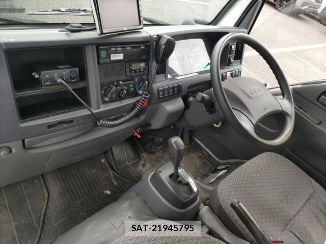 Isuzu ELF TRUCK 2017-10 8008860-2