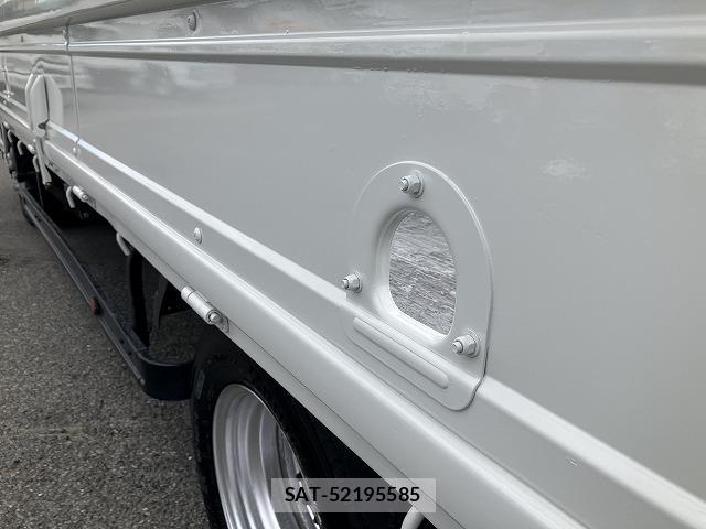 Isuzu ELF TRUCK 2018-05 8010832-11