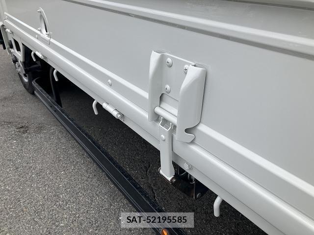 Isuzu ELF TRUCK 2018-05 8010832-12