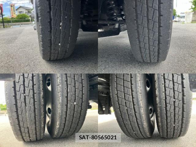Isuzu ELF TRUCK 2013-11 8010833-17