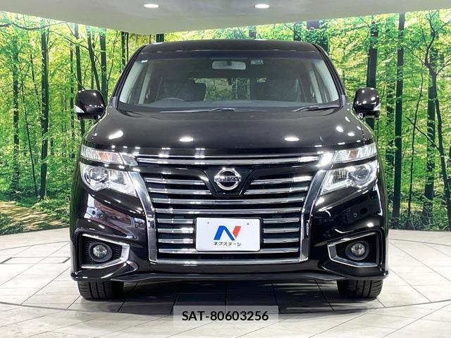 Nissan ELGRAND 2017-09 8006733-14