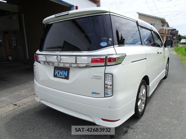 Nissan ELGRAND 2013-02 8009481-9