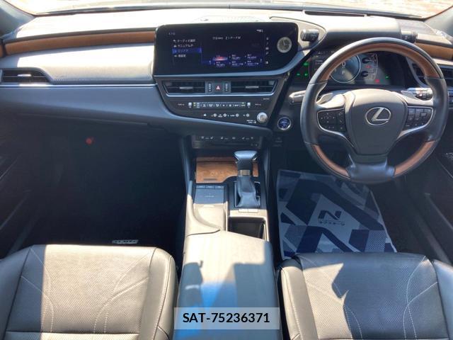 Lexus ES 2022-02 8005100-1