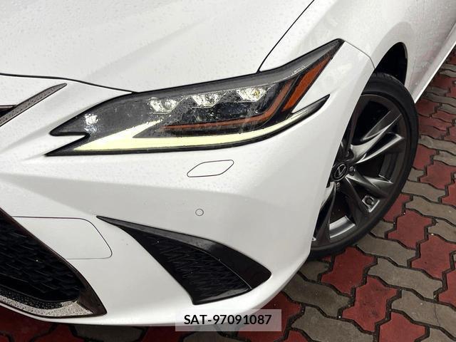 Lexus ES 2020-01 8005101-11