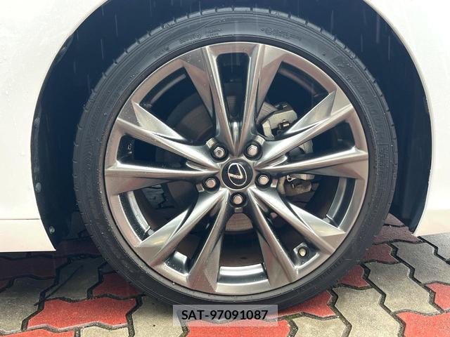 Lexus ES 2020-01 8005101-12