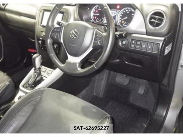 Suzuki ESCUDO 2017-10 8008304-2