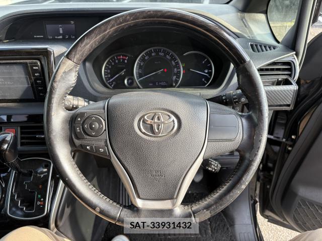Toyota ESQUIRE 2016-07 8003383-11