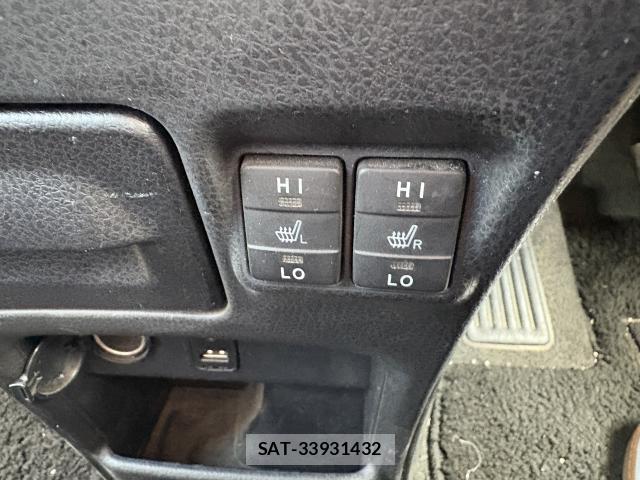 Toyota ESQUIRE 2016-07 8003383-16