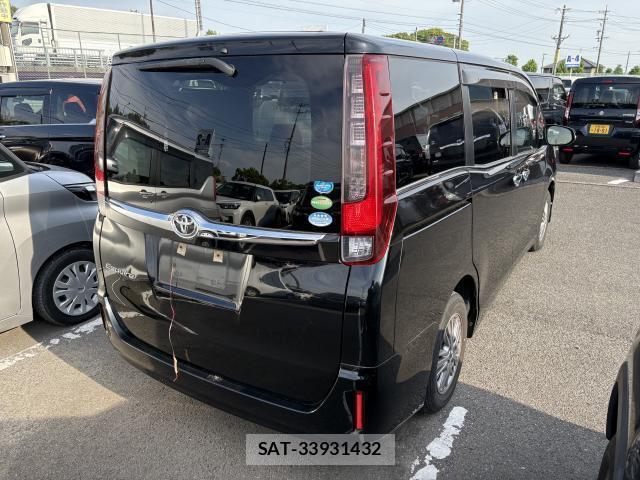 Toyota ESQUIRE 2016-07 8003383-3
