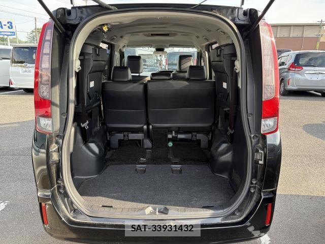 Toyota ESQUIRE 2016-07 8003383-5