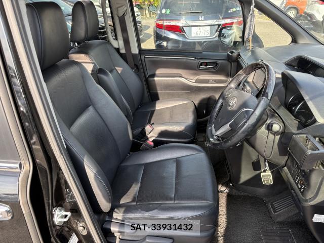 Toyota ESQUIRE 2016-07 8003383-6