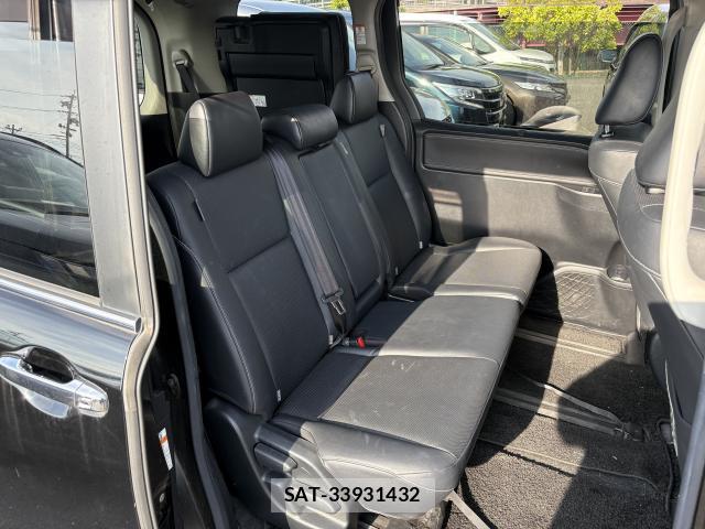 Toyota ESQUIRE 2016-07 8003383-8