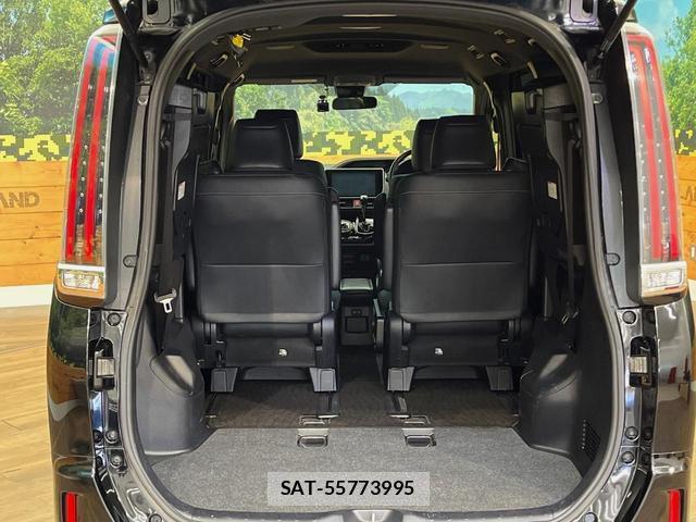 Toyota ESQUIRE 2018-03 8005214-13