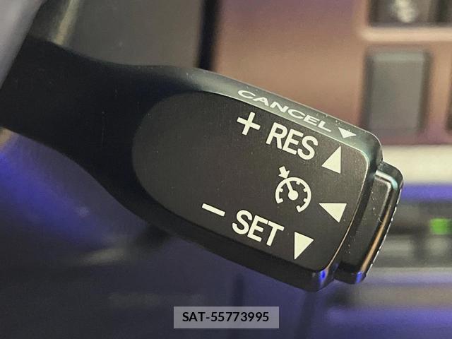 Toyota ESQUIRE 2018-03 8005214-6