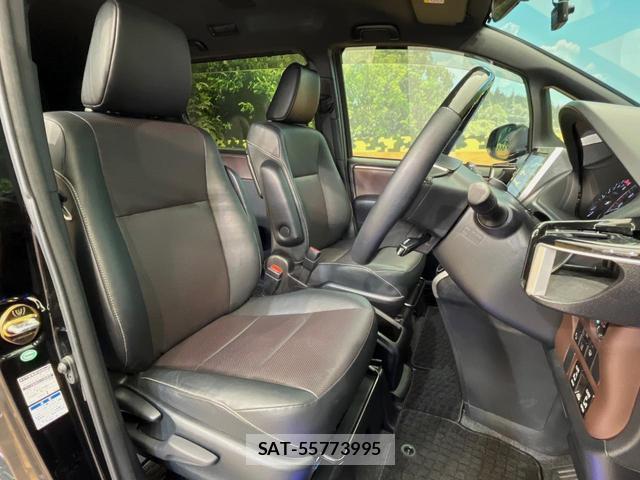 Toyota ESQUIRE 2018-03 8005214-8