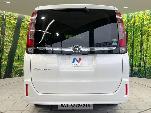 Toyota ESQUIRE 2015-04 8005853-15