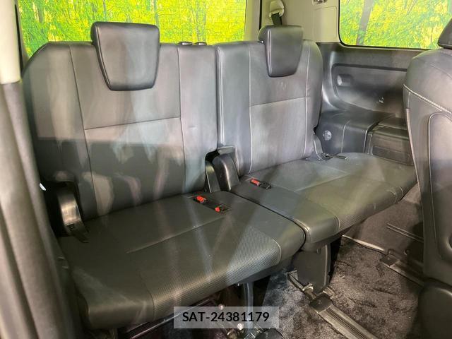 Toyota ESQUIRE 2015-09 8006378-8