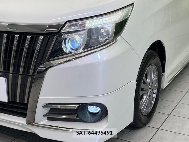 Toyota ESQUIRE 2016-05 8007203-13