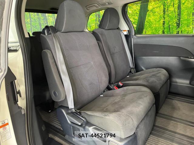 Toyota ESTIMA 2016-03 8008786-8