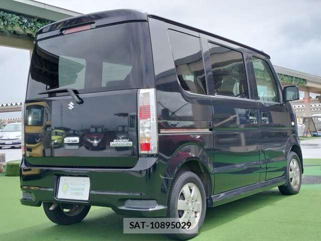 Suzuki EVERY WAGON 2013-05 8007361-10
