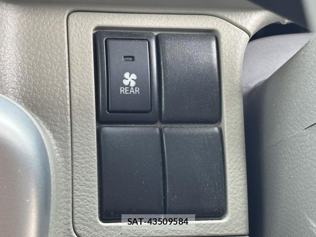 Suzuki EVERY WAGON 2015-09 8011762-13