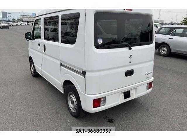 Suzuki EVERY 2022-06 8004274-1