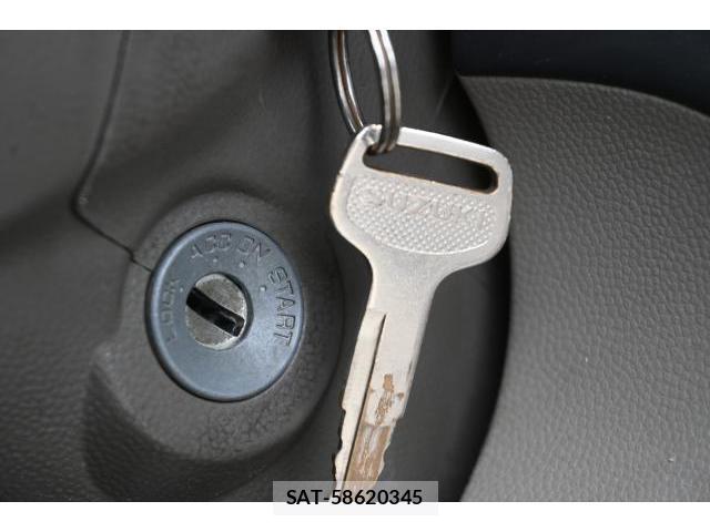 Suzuki EVERY 2014-07 8011528-14