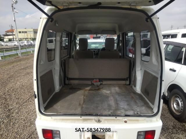 Suzuki EVERY 2012-06 8012079-5
