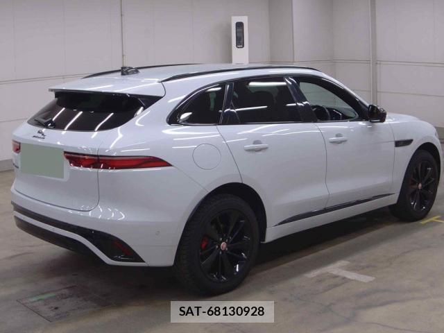 Jaguar F-PACE 2022-01 8010277-5