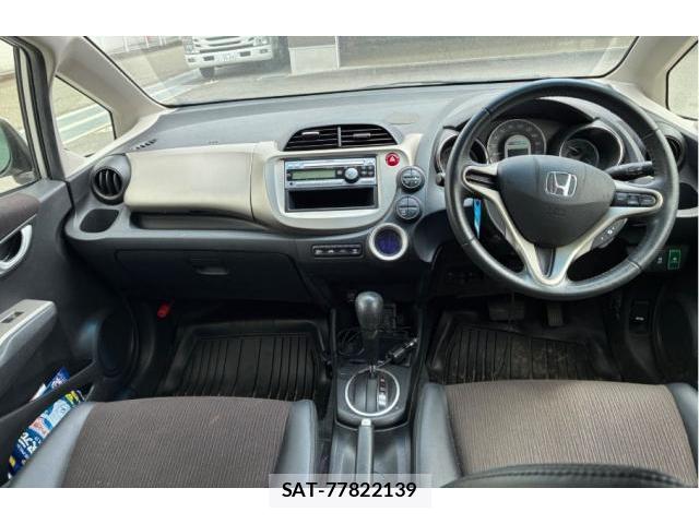 Honda FIT HYBRID 2013-09 8011531-2
