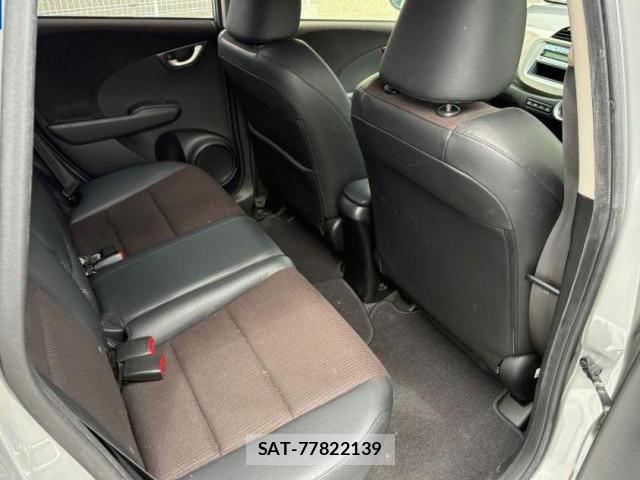 Honda FIT HYBRID 2013-09 8011531-3
