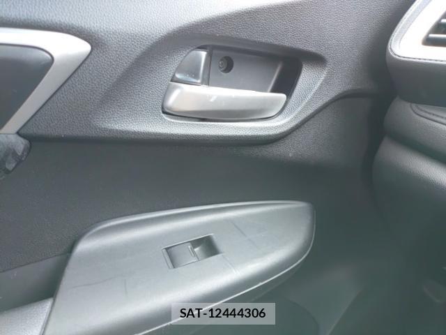 Honda FIT 2019-06 8005597-12