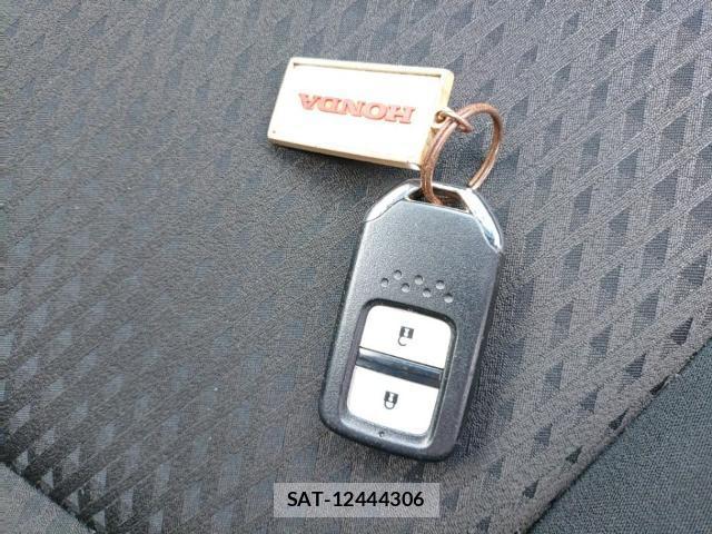 Honda FIT 2019-06 8005597-14