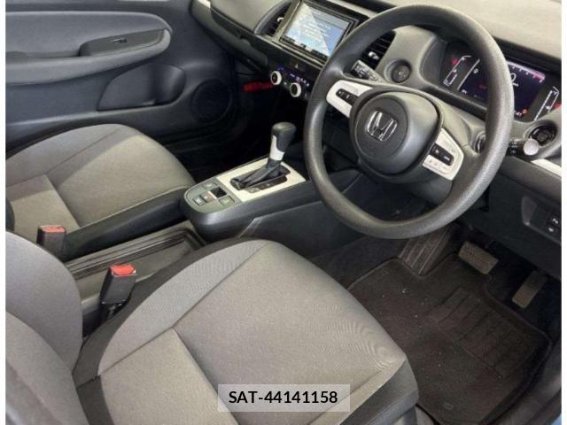 Honda FIT 2022-06 8008279-2