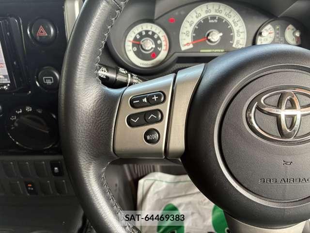 Toyota FJ CRUISER 2013-04 8004316-9