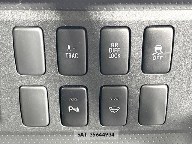 Toyota FJ CRUISER 2016-03 8004895-4