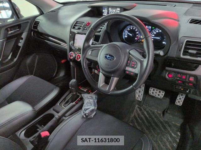 Subaru FORESTER 2018-01 8010484-2