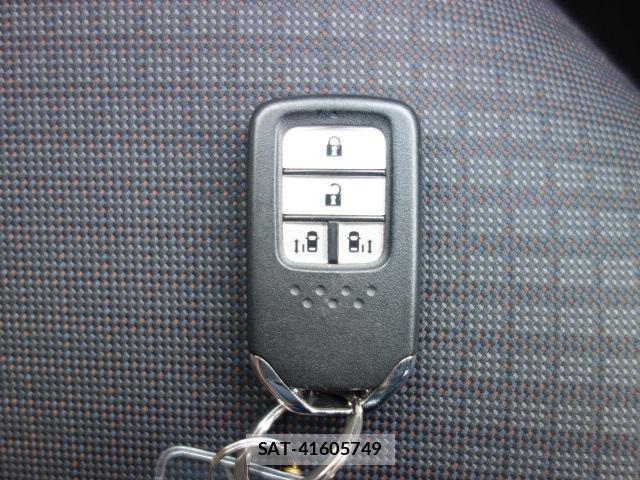 Honda FREED HYBRID 2023-06 8009716-12