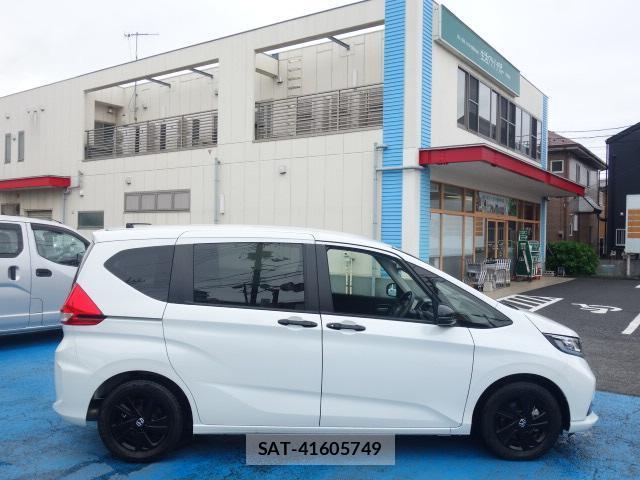 Honda FREED HYBRID 2023-06 8009716-15