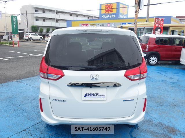 Honda FREED HYBRID 2023-06 8009716-17