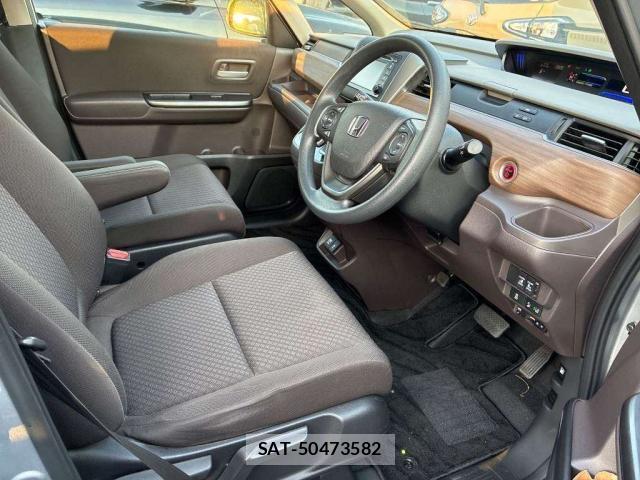 Honda FREED 2022-05 8003325-4