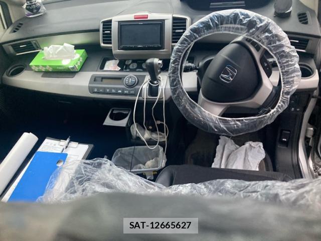 Honda FREED 2013-06 8005415-17