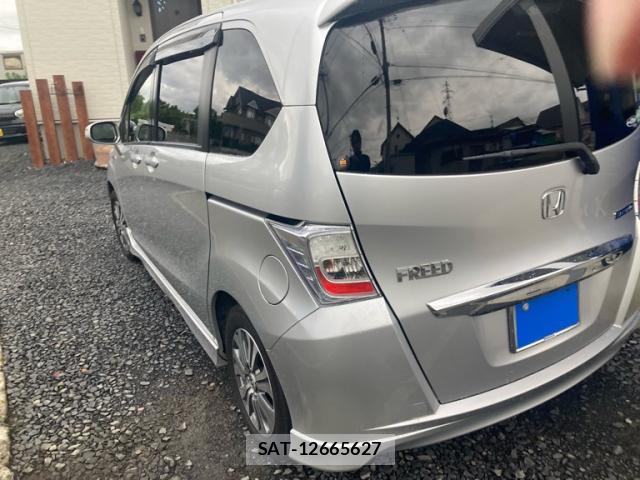 Honda FREED 2013-06 8005415-3