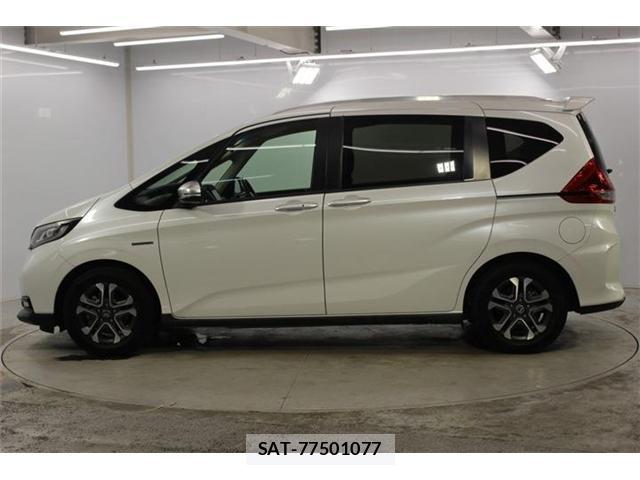 Honda FREED 2021-03 8011330-7