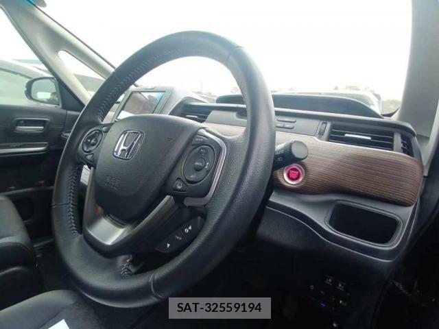 Honda FREED 2023-08 8003258-3