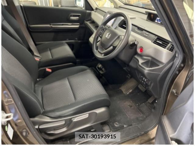 Honda FREED 2017-05 8003321-3