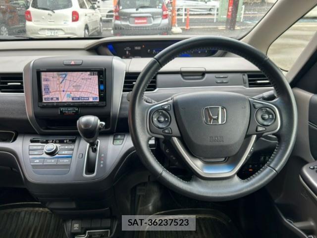 Honda FREED 2017-06 8003344-6
